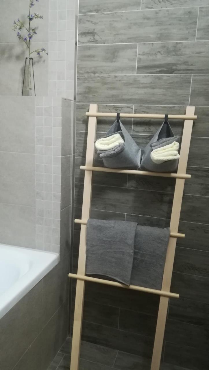 Oliva Apartment วีเต็บส์ ภายนอก รูปภาพ